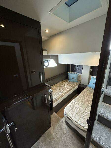 52ft Carver Yacht For Sale