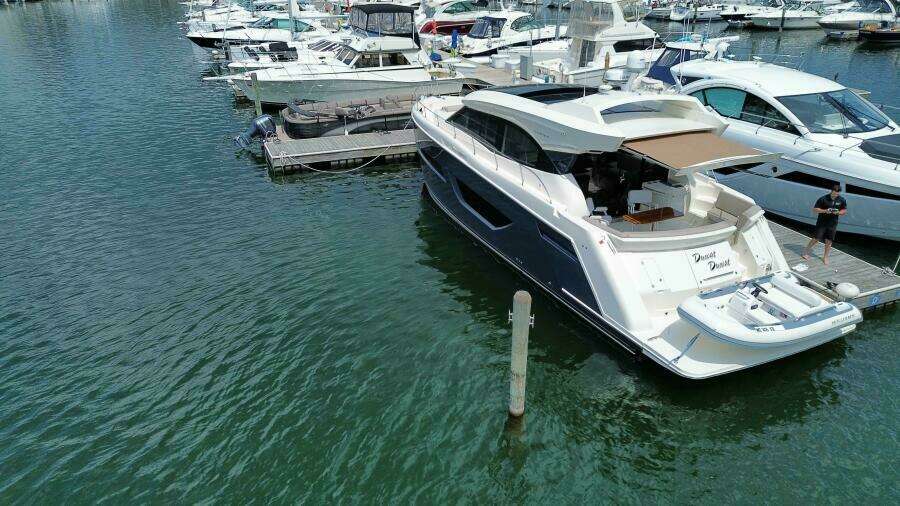52ft Carver Yacht For Sale