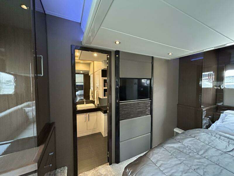 52ft Carver Yacht For Sale