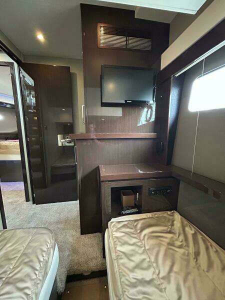 52ft Carver Yacht For Sale