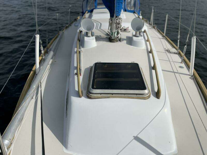 SEMPER FI 33ft Allied Yacht For Sale
