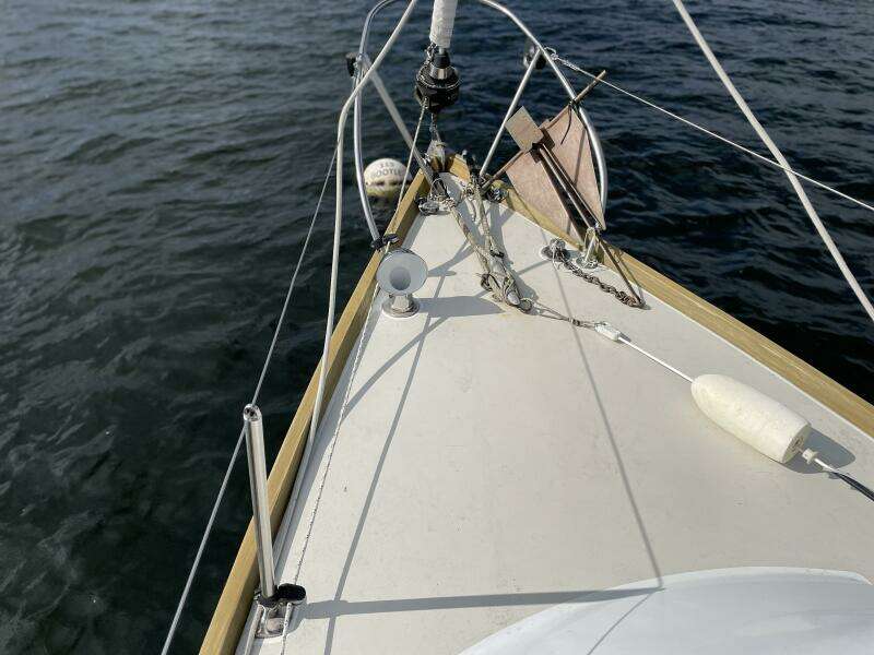 SEMPER FI 33ft Allied Yacht For Sale
