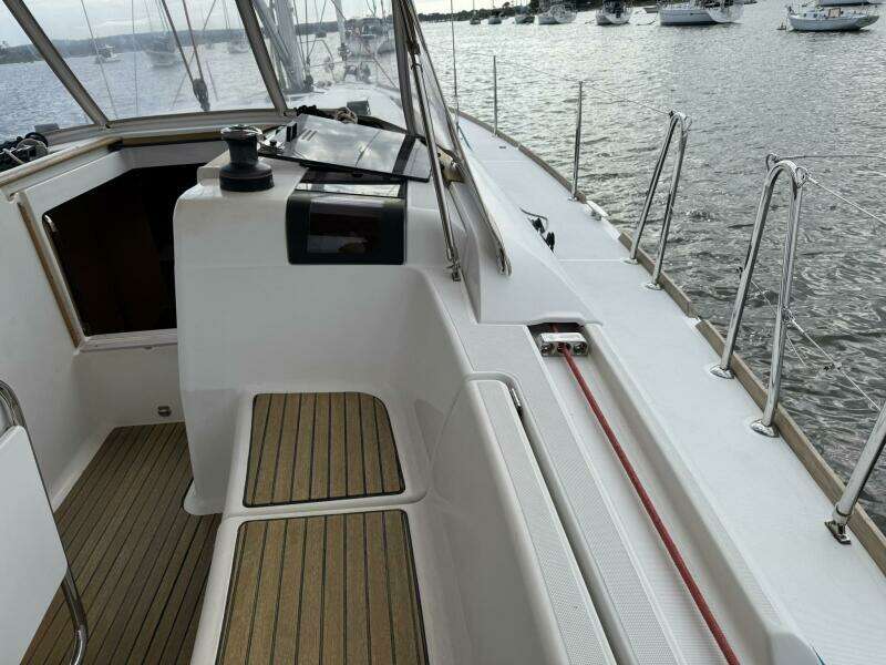 KAiROS 40ft Jeanneau Yacht For Sale