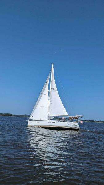 KAiROS 40ft Jeanneau Yacht For Sale