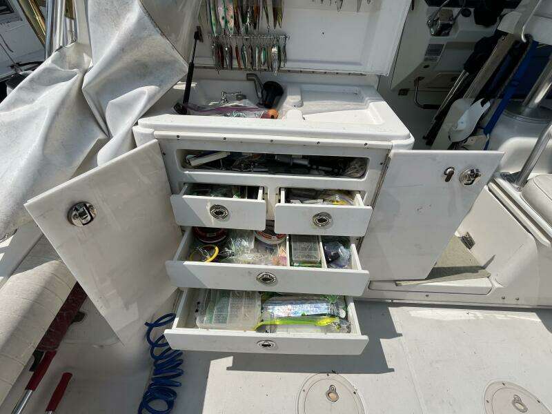 Lucky Dog 30ft Rampage Yacht For Sale