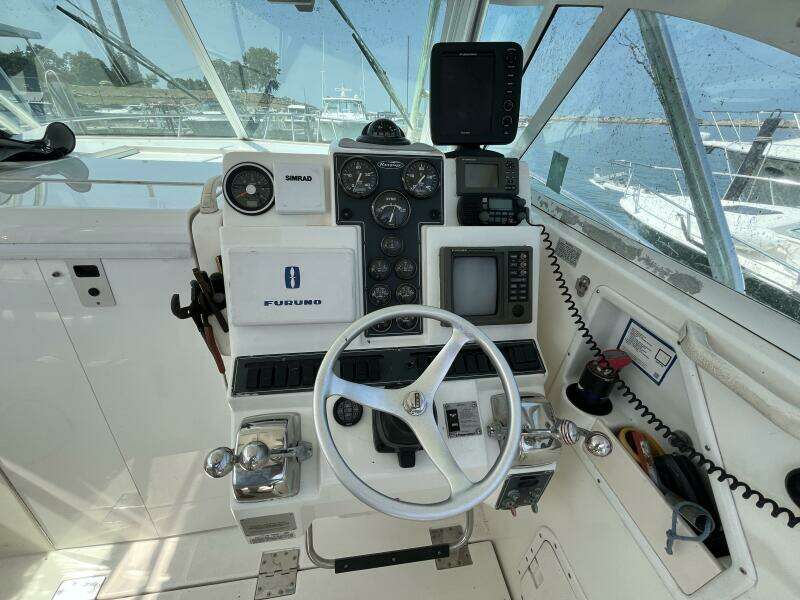 Lucky Dog 30ft Rampage Yacht For Sale