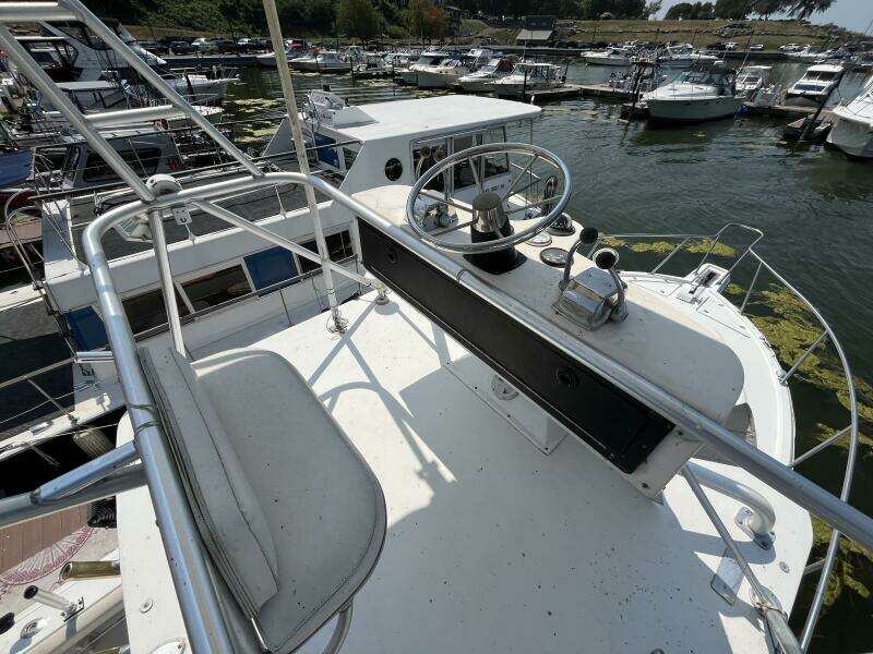 Lucky Dog 30ft Rampage Yacht For Sale