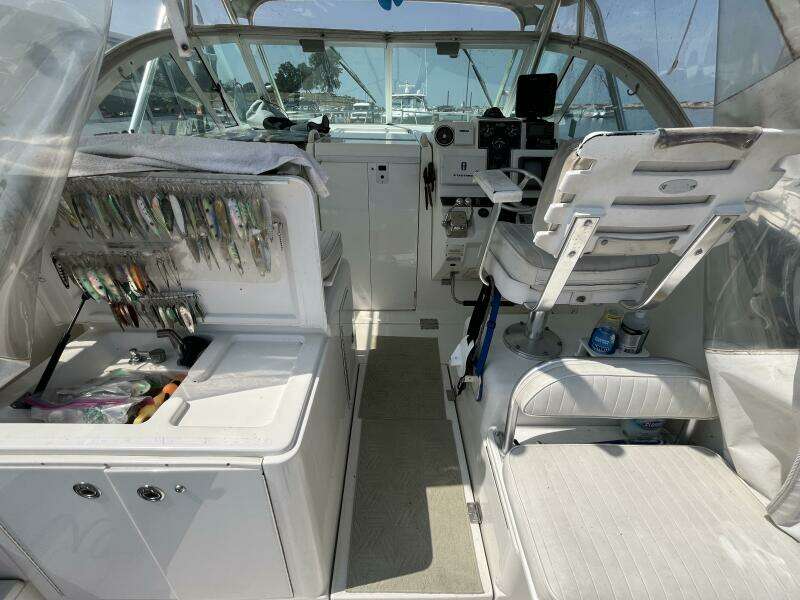Lucky Dog 30ft Rampage Yacht For Sale