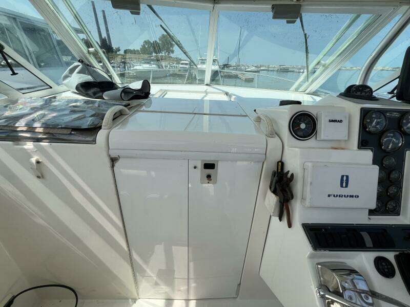 Lucky Dog 30ft Rampage Yacht For Sale