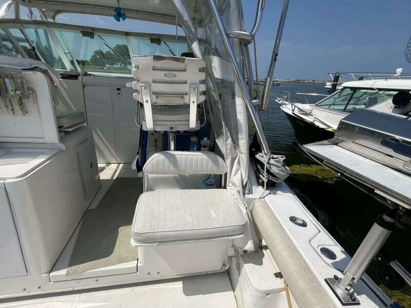 Lucky Dog 30ft Rampage Yacht For Sale