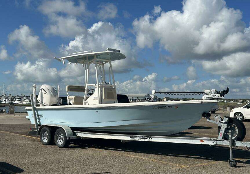 24ft Pathfinder Yacht For Sale