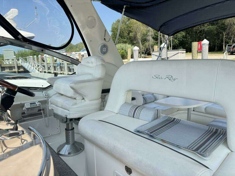 Grand Bleu 42ft Sea Ray Yacht For Sale