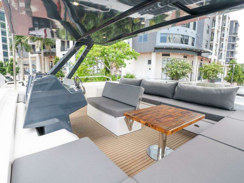 Alva OE 54 Flybridge Port Lounge Area