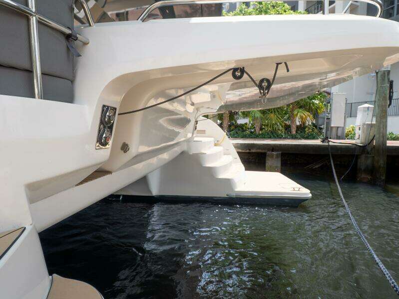Alva OE 54 Cockpit Dinghy Davits And Starboard Sugar Scoop