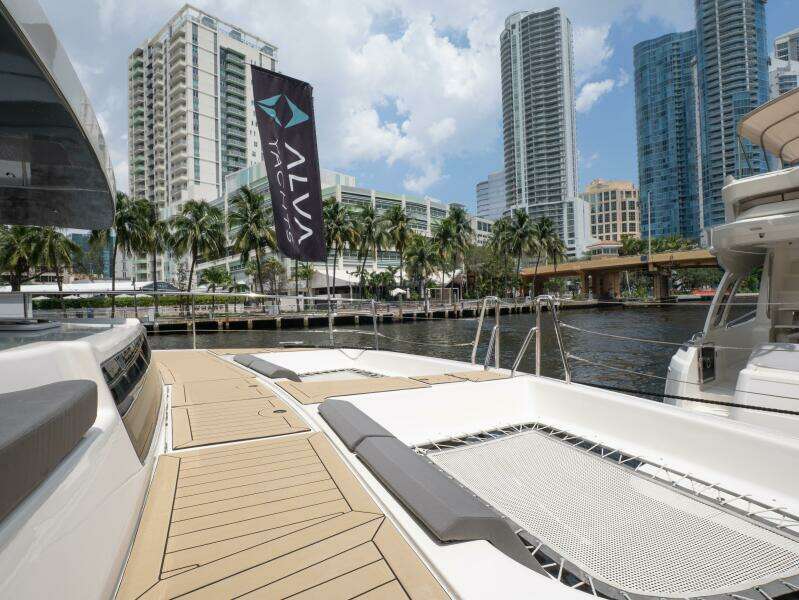 Alva OE 54 Bow Trampolines