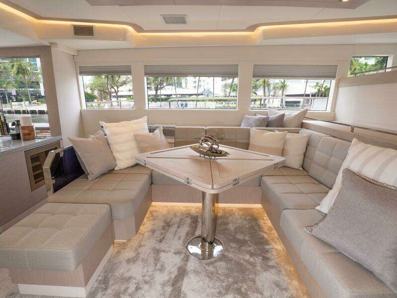 Alva OE 54 Salon Expansive Seating Area