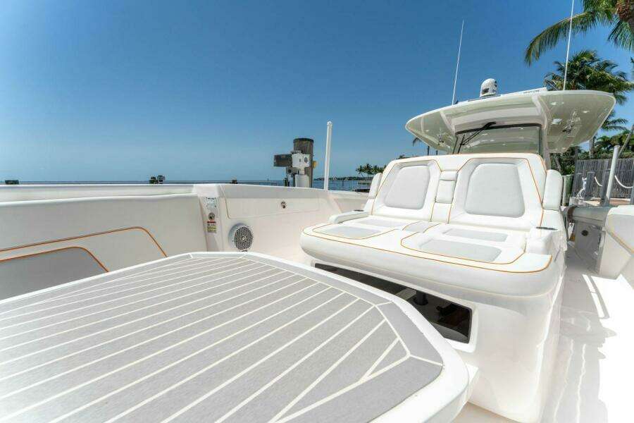 40ft Intrepid Yacht For Sale
