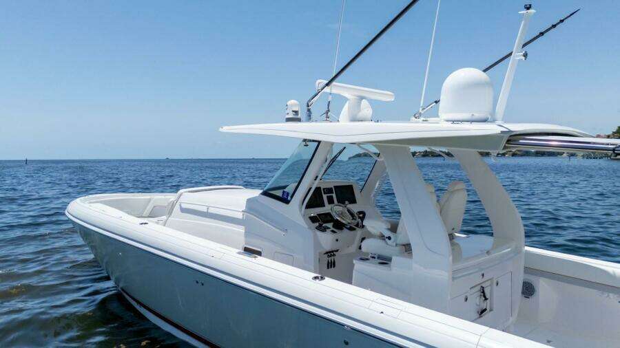 40ft Intrepid Yacht For Sale