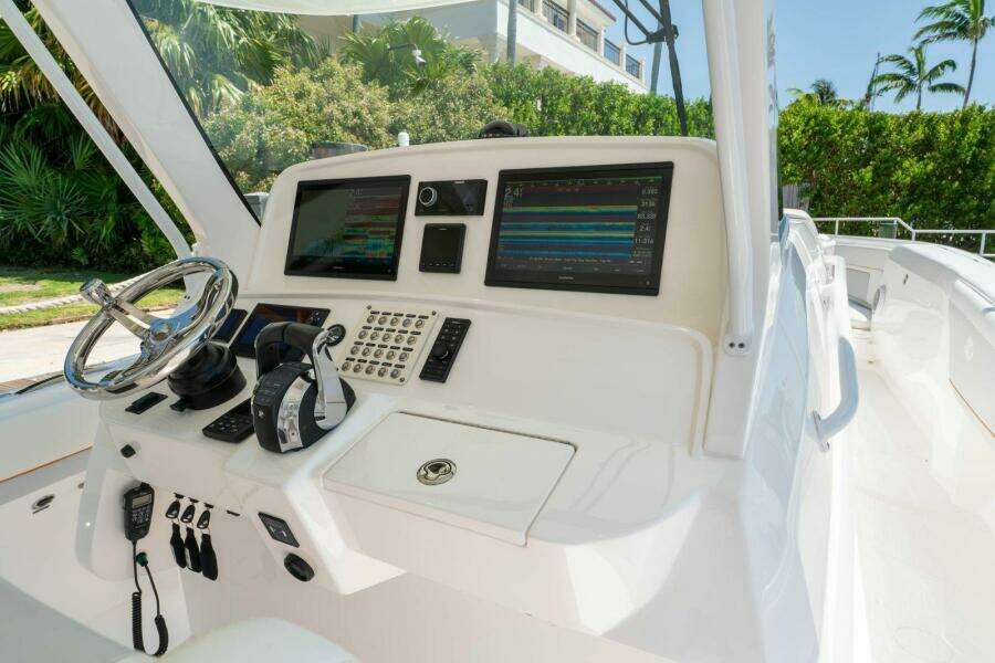 40ft Intrepid Yacht For Sale