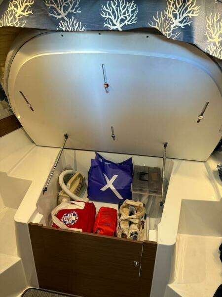PISCES 29ft Jeanneau Yacht For Sale