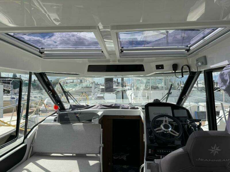 PISCES 29ft Jeanneau Yacht For Sale