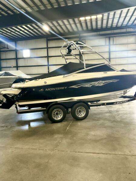 22ft Monterey Yacht For Sale