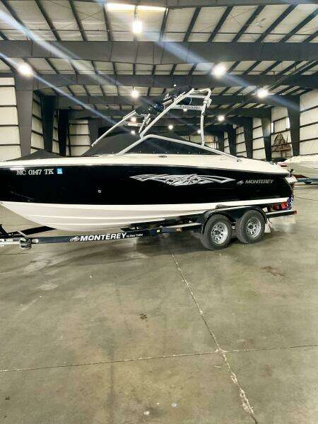 22ft Monterey Yacht For Sale