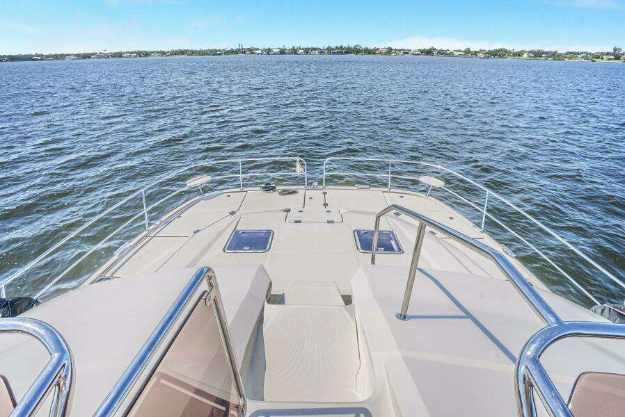 44ft Aquila Yacht For Sale
