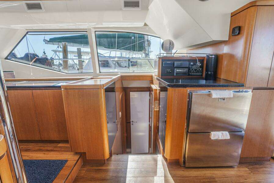 44ft Aquila Yacht For Sale