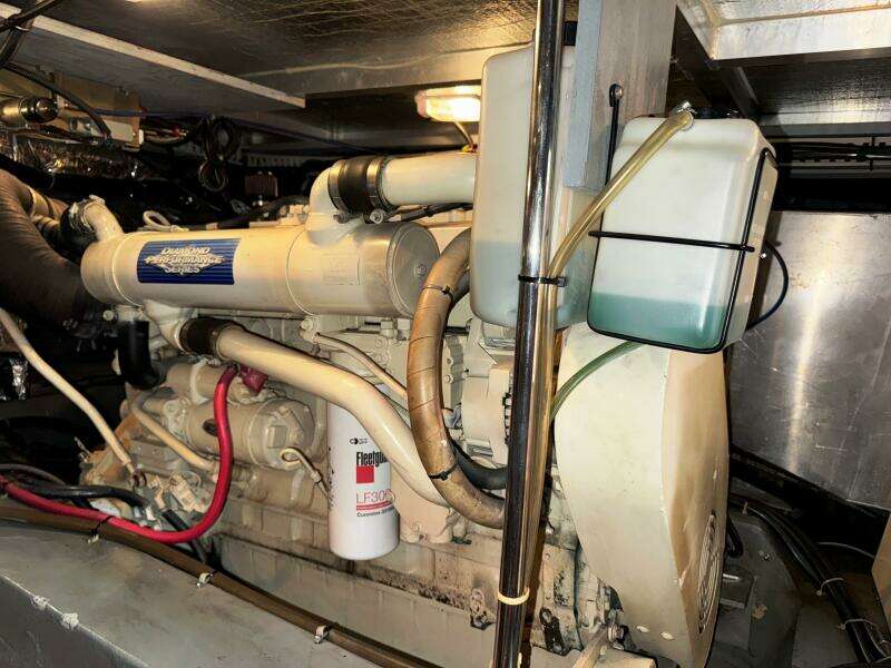 44ft Carver Yacht For Sale