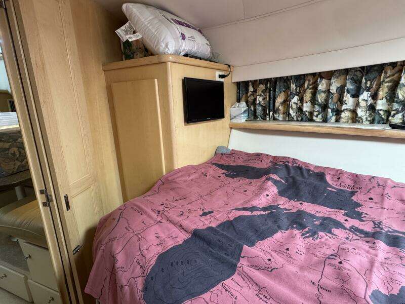 44ft Carver Yacht For Sale