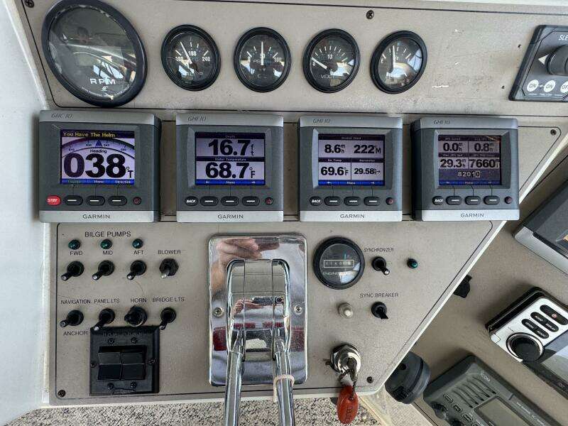 44ft Carver Yacht For Sale