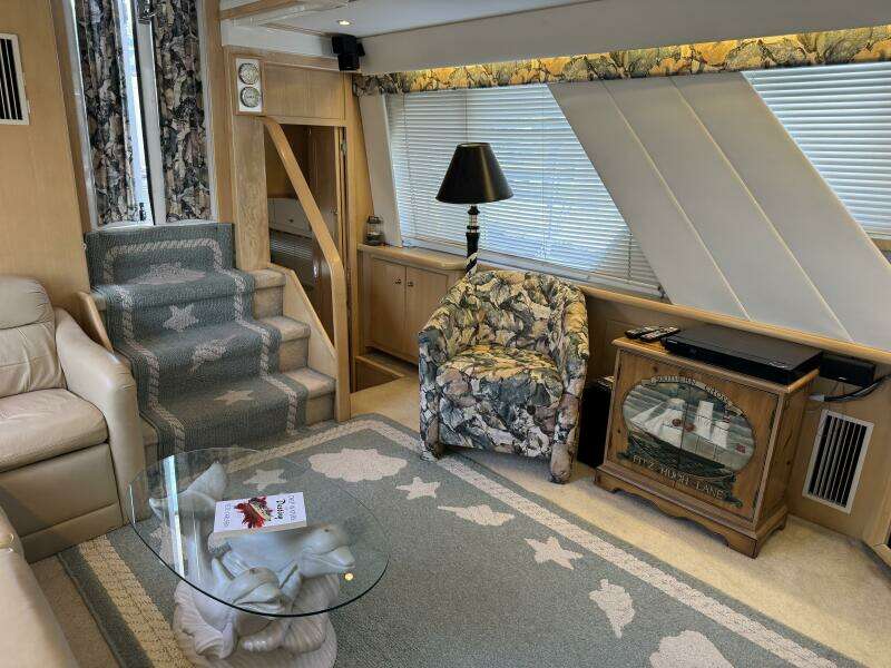 44ft Carver Yacht For Sale