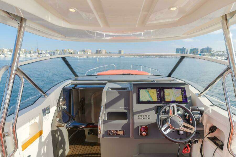 Intrepid 40ft Nimbus Yacht For Sale