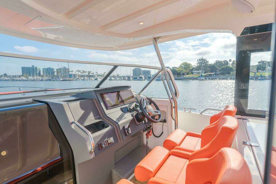 Intrepid 40ft Nimbus Yacht For Sale