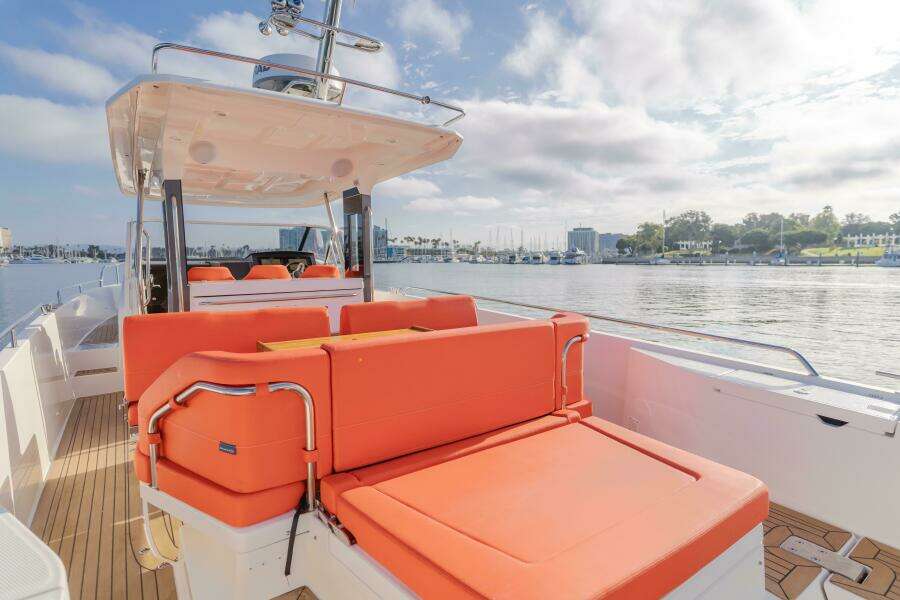 Intrepid 40ft Nimbus Yacht For Sale