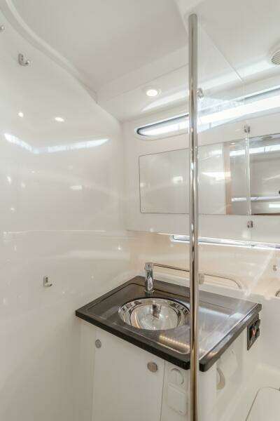 Intrepid 40ft Nimbus Yacht For Sale