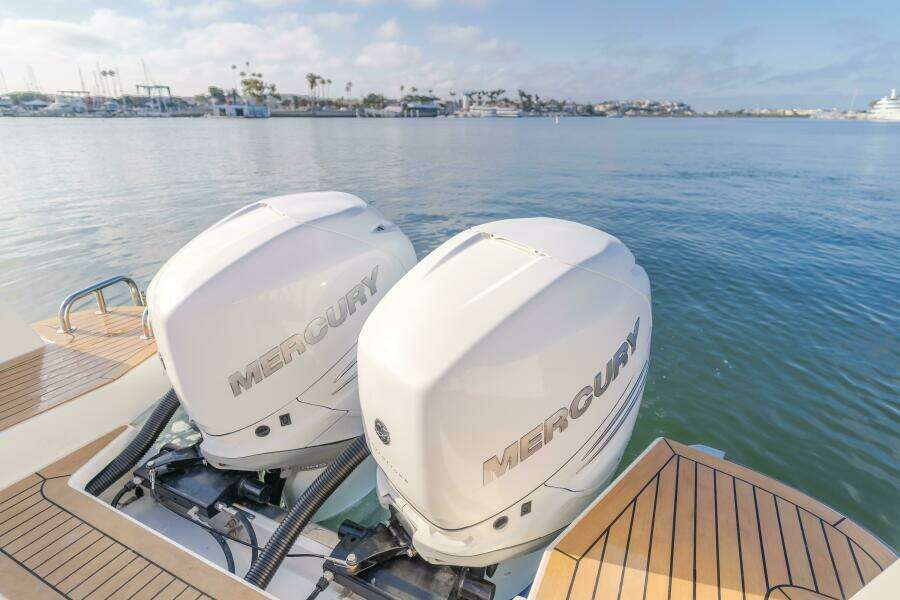 Intrepid 40ft Nimbus Yacht For Sale