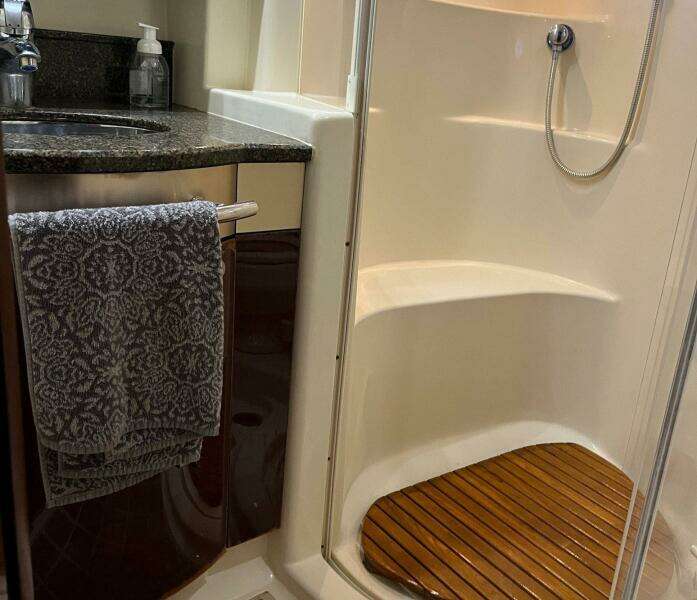 ACRUX 52ft Sea Ray Yacht For Sale