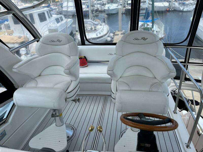 ACRUX 52ft Sea Ray Yacht For Sale