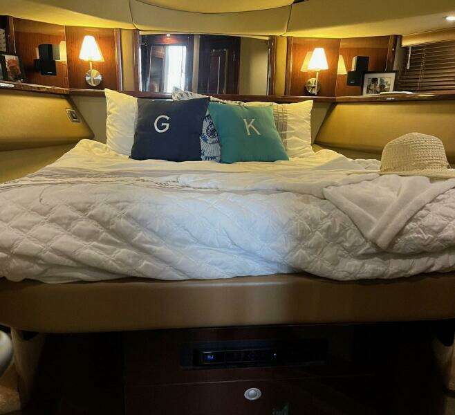 ACRUX 52ft Sea Ray Yacht For Sale