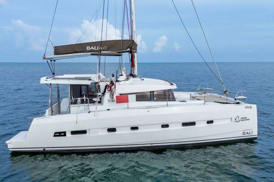 KNOT ON CALL 39ft Bali Yacht For Sale
