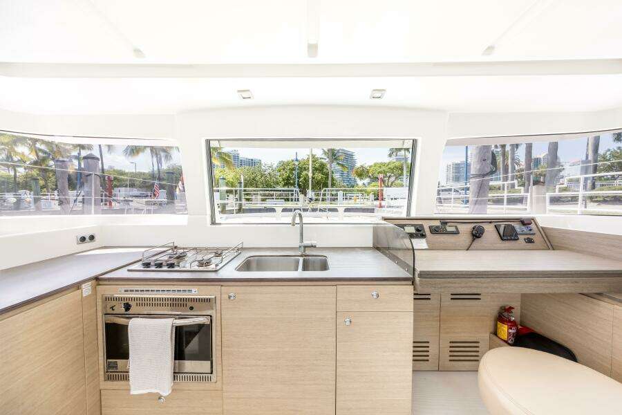 KNOT ON CALL 39ft Bali Yacht For Sale