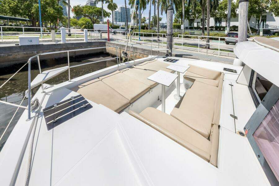 KNOT ON CALL 39ft Bali Yacht For Sale