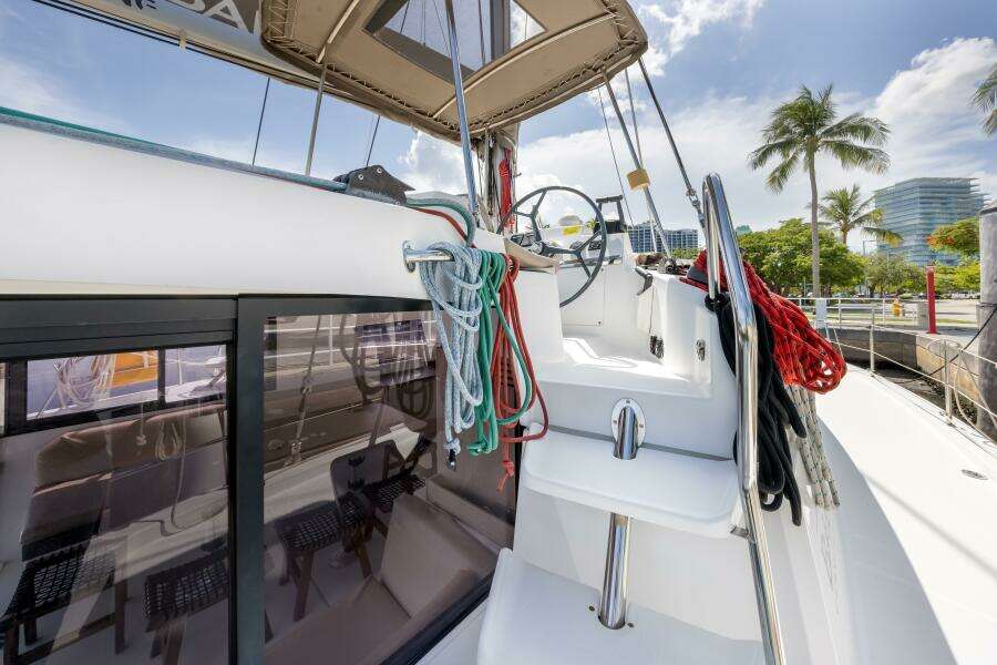 KNOT ON CALL 39ft Bali Yacht For Sale