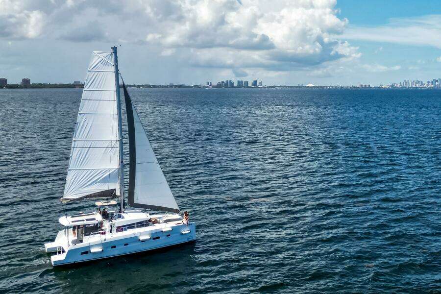 KNOT ON CALL 39ft Bali Yacht For Sale