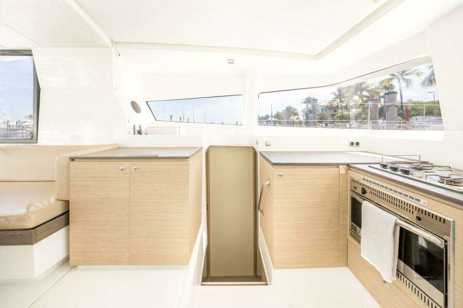 KNOT ON CALL 39ft Bali Yacht For Sale