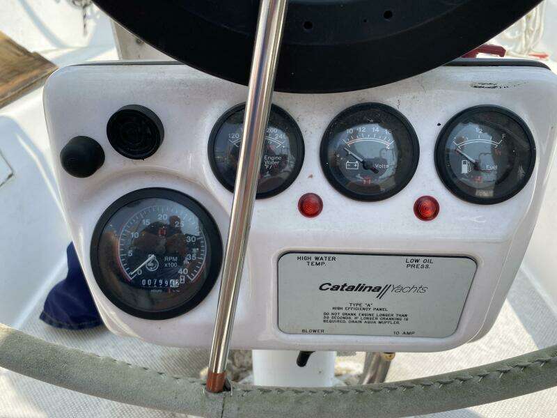 Loonseeker 31ft Catalina Yacht For Sale