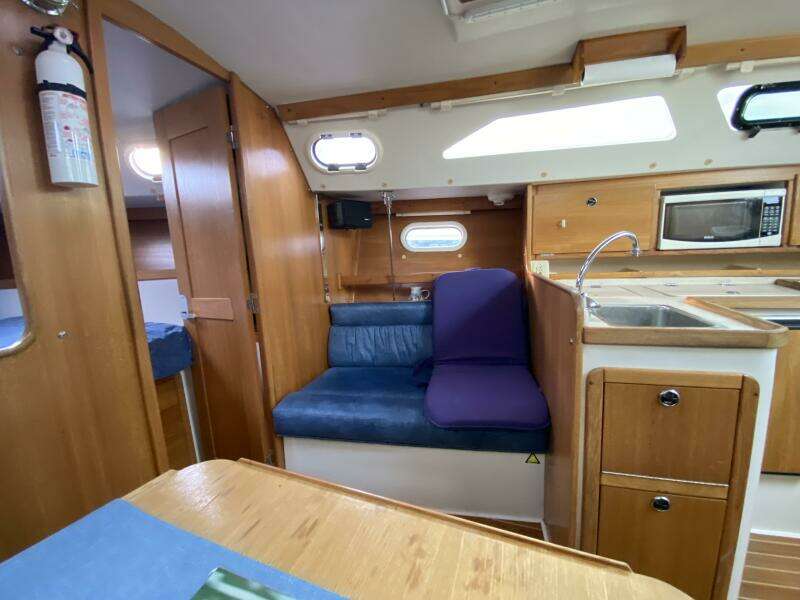 Loonseeker 31ft Catalina Yacht For Sale