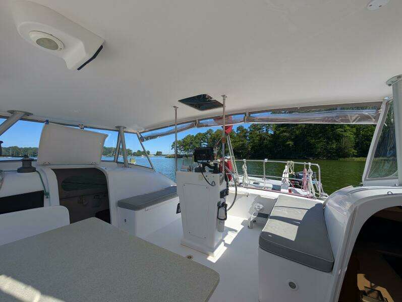 Skydusky 30ft Maine Cat Yacht For Sale